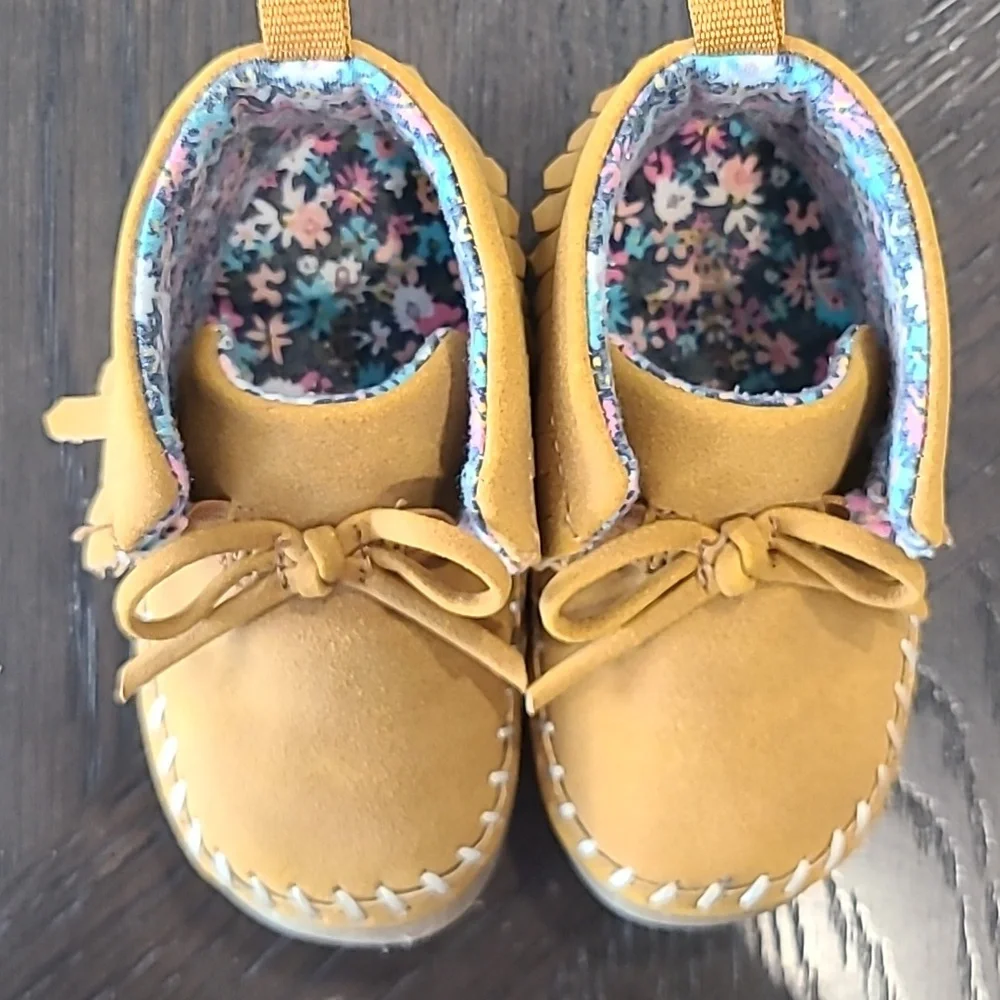 Baby girl moccasins